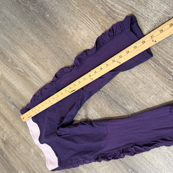 Lululemon Run in the Sun Crop in Concord Grape 4 - Picture 4 of 6